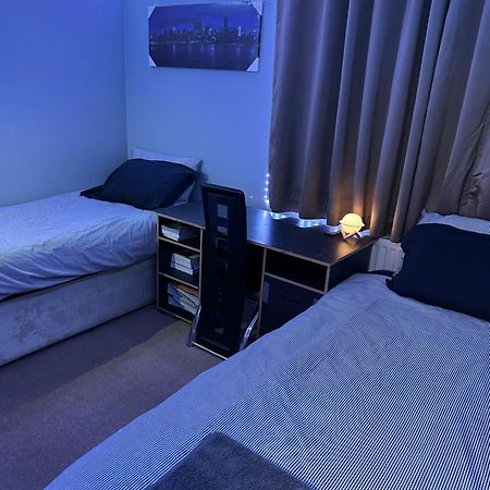 London Gateway Get-Away Leilighet Hounslow Eksteriør bilde